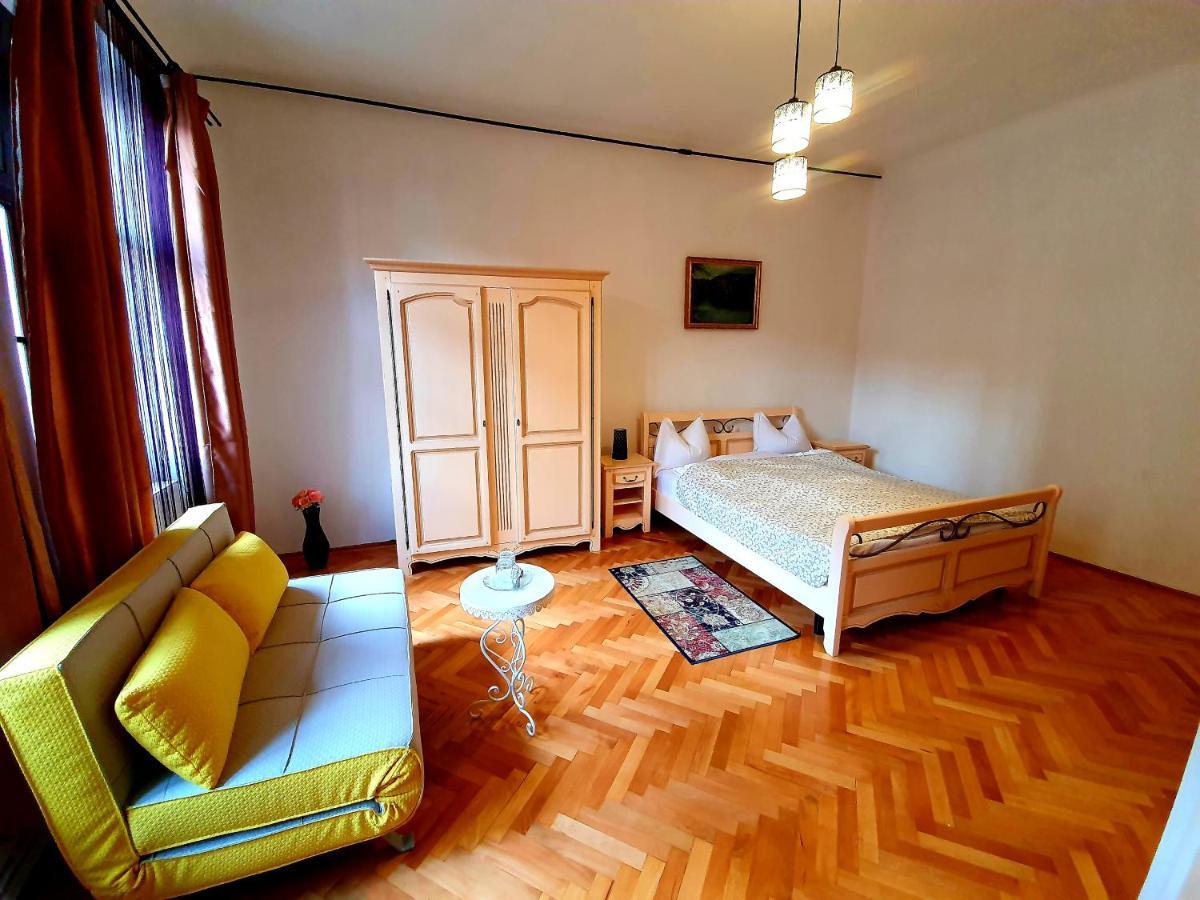 Maximus Apartments Сігішоара Екстер'єр фото
